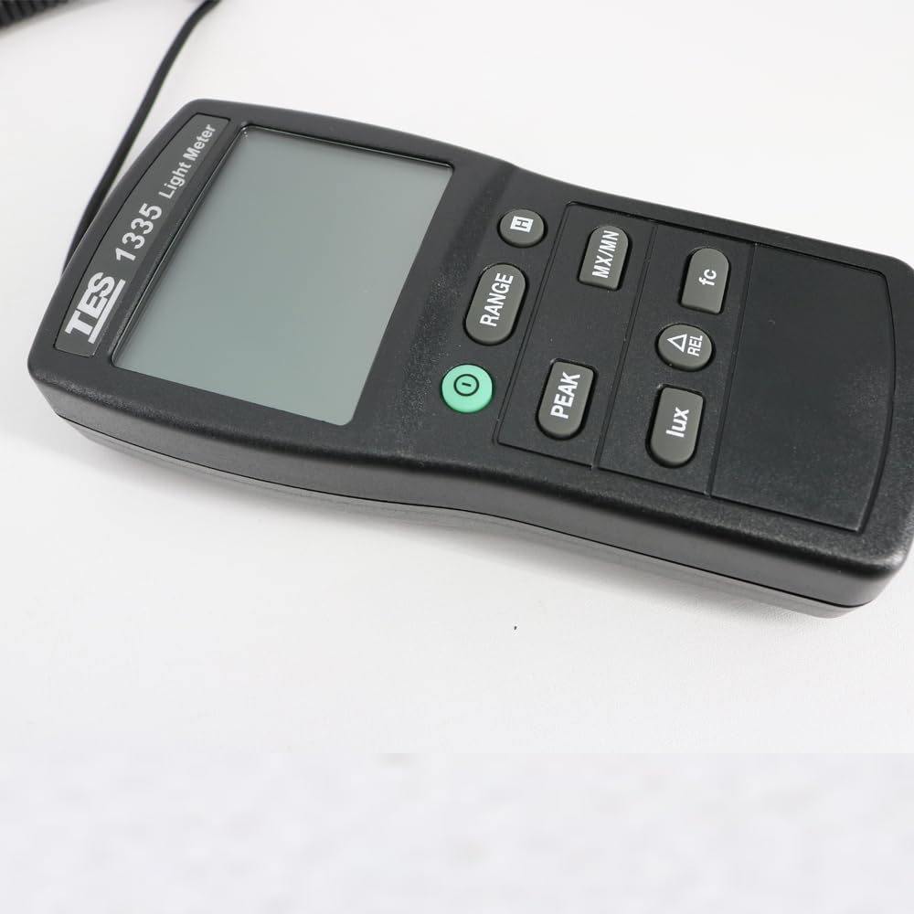 TES-1335 High Accuracy Digital Light Meter Measuring Levels Ranging 0 to 400,000 Lux