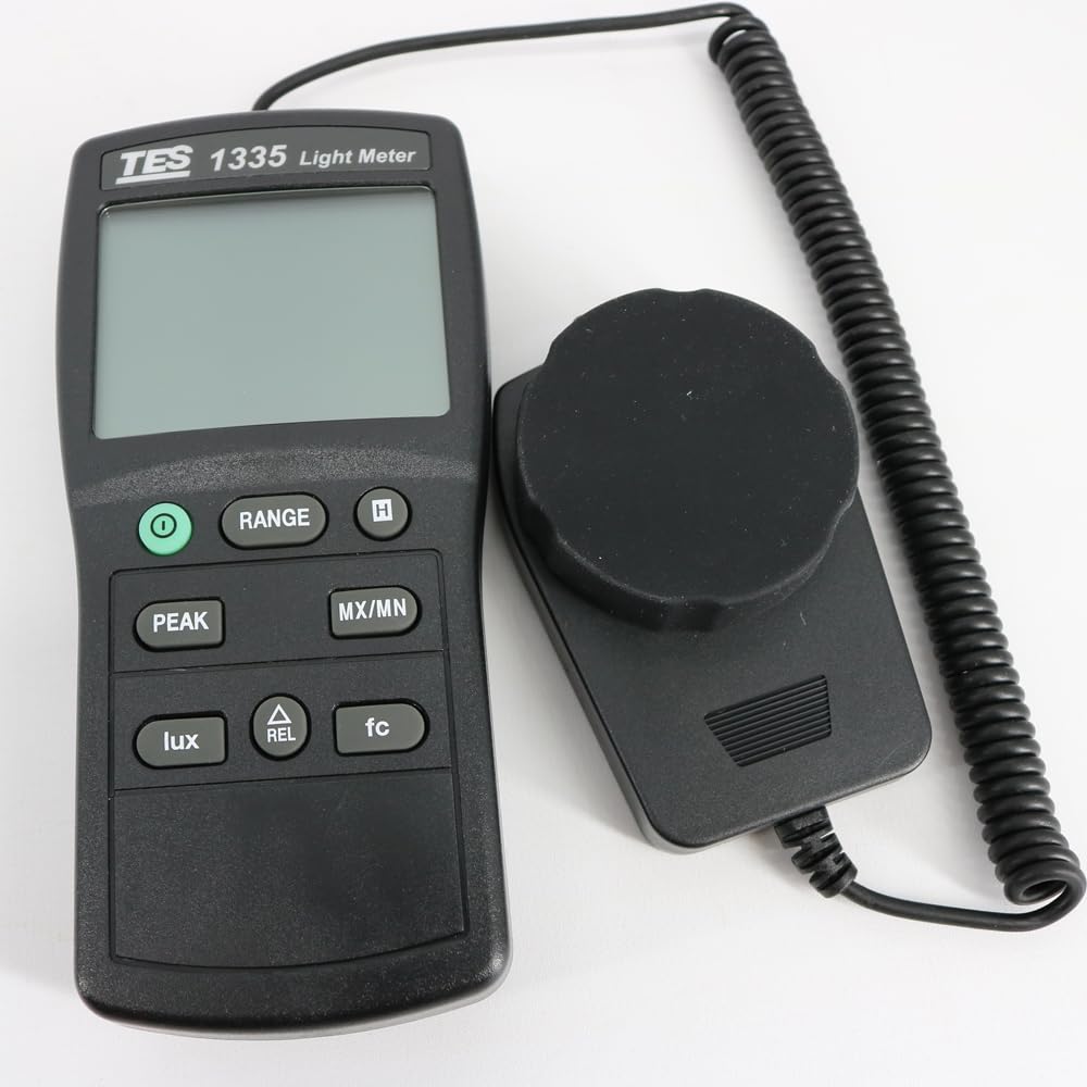 TES-1335 High Accuracy Digital Light Meter Measuring Levels Ranging 0 to 400,000 Lux