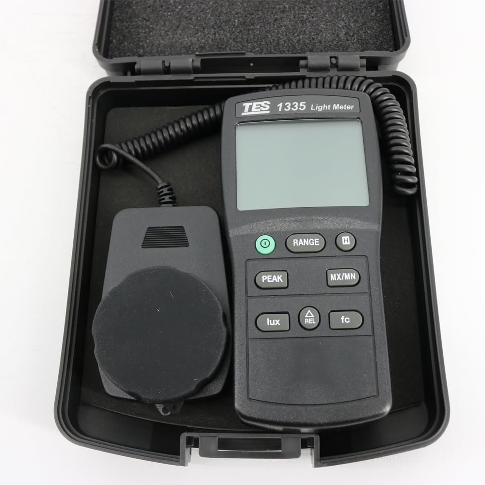 TES-1335 High Accuracy Digital Light Meter Measuring Levels Ranging 0 to 400,000 Lux