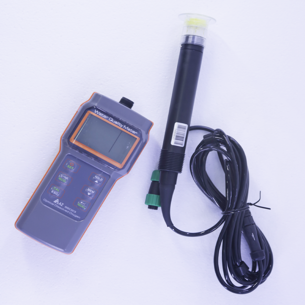 AZ86023 經濟型溶氧測試儀，配螢光光學溶氧探頭，測量範圍0.0%~200.0%，帶溫度顯示